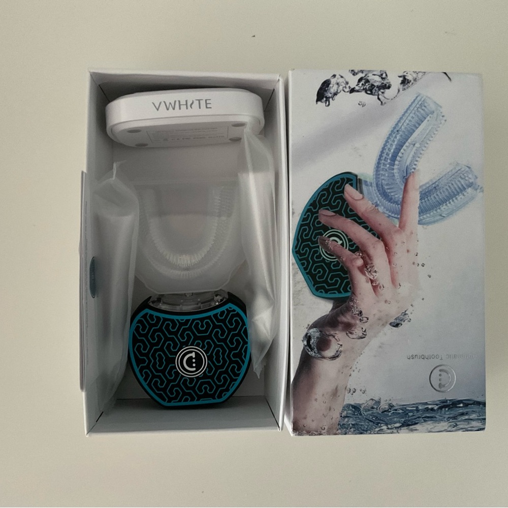 Automatic Toothbrush,sonic glow brush Kit, w/two replacement toothbrush heads